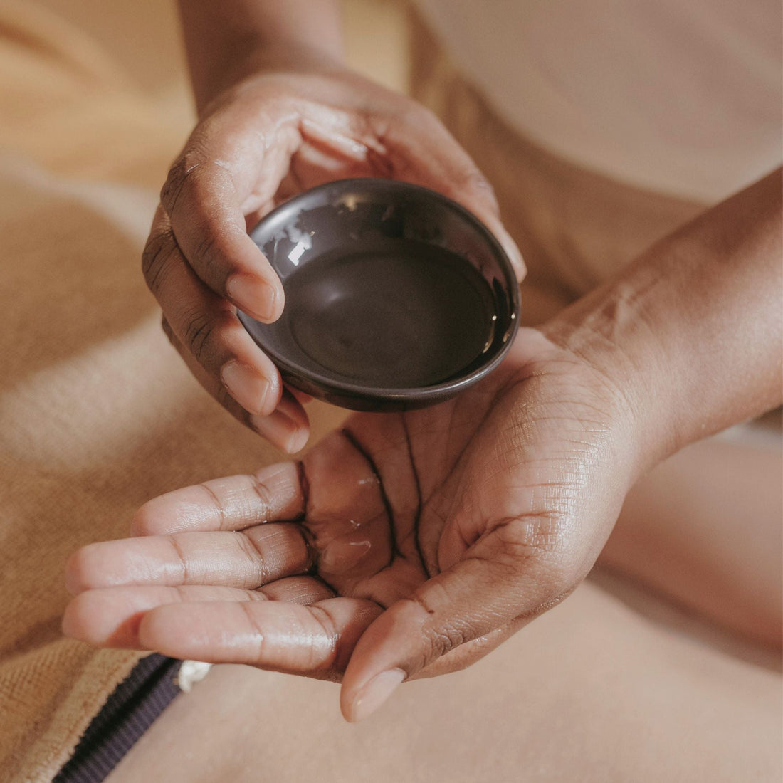 Body Oil for Dry Skin: Why Your Body Oil Might Be Missing the Point