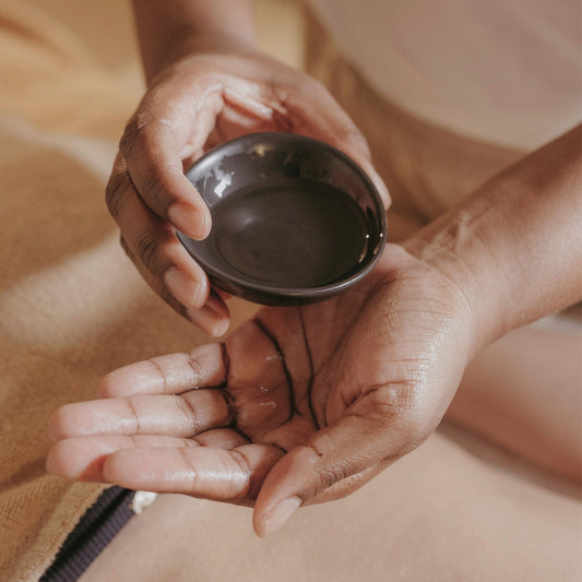 Body Oil for Dry Skin: Why Your Body Oil Might Be Missing the Point